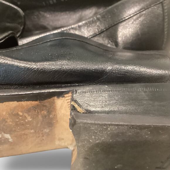 Salvatore Ferragamo Men’s Tassel Loafers - Picture 11 of 12